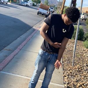 Meet your Posher, Dee